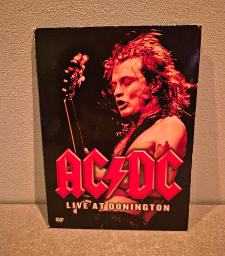 Live at donington - ac/dc,